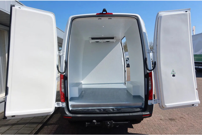 Mercedes-Benz Sprinter 316 Koel/Vries L2/H2 Trekhaak 3500kg - Dostavno vozilo hladnjača: slika 4 Mercedes-Benz Sprinter 316 Koel/Vries L2/H2 Trekhaak 3500kg - Dostavno vozilo hladnjača: slika 4