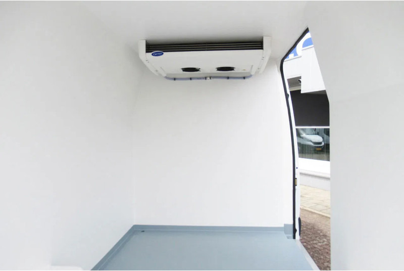 Mercedes-Benz Sprinter 317 CDI Koel / Vries/ verwarmen Carrier Xarios 350 + 220 volt nacht stekkerL2/H2 - Dostavno vozilo hladnjača: slika 4 Mercedes-Benz Sprinter 317 CDI Koel / Vries/ verwarmen Carrier Xarios 350 + 220 volt nacht stekkerL2/H2 - Dostavno vozilo hladnjača: slika 4