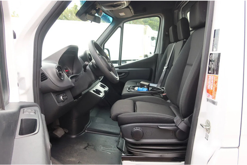 Mercedes-Benz Sprinter 317 Carrier Xarios 350 Koel/Vries/Verwarmen met Nachtaansluiting 220 Volt - Dostavno vozilo hladnjača: slika 5 Mercedes-Benz Sprinter 317 Carrier Xarios 350 Koel/Vries/Verwarmen met Nachtaansluiting 220 Volt - Dostavno vozilo hladnjača: slika 5