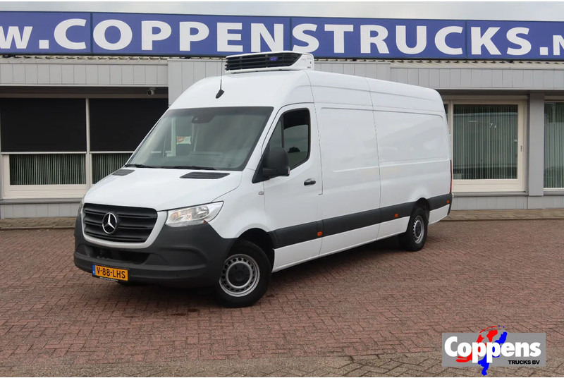 Mercedes-Benz Sprinter 317 Carrier Xarios 350 Koel/Vries/Verwarmen met Nachtaansluiting 220 Volt - Dostavno vozilo hladnjača: slika 1 Mercedes-Benz Sprinter 317 Carrier Xarios 350 Koel/Vries/Verwarmen met Nachtaansluiting 220 Volt - Dostavno vozilo hladnjača: slika 1