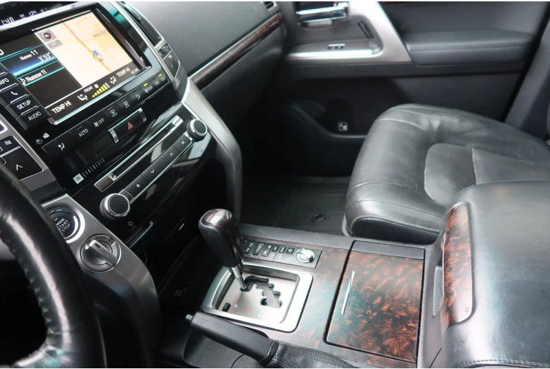 Toyota Land Cruiser V8 200 V8. 4.5D Executive. 7 Persoons. Luchtvering. Marge voertuig - Automobil: slika 5 Toyota Land Cruiser V8 200 V8. 4.5D Executive. 7 Persoons. Luchtvering. Marge voertuig - Automobil: slika 5