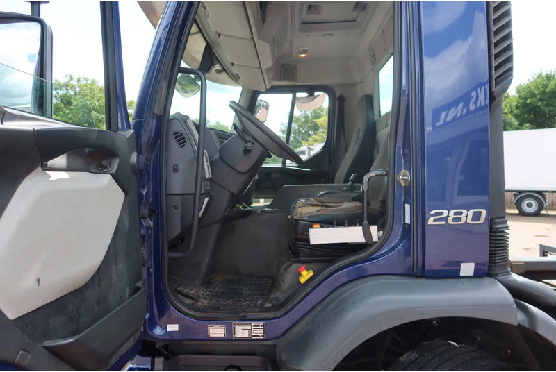 Volvo FE 280 Container / Kabelsysteem H.T.S Kabel, 15 ton, 575 cm 6 Cilinder - Kamion sa kablovskim sistemom: slika 4 Volvo FE 280 Container / Kabelsysteem H.T.S Kabel, 15 ton, 575 cm 6 Cilinder - Kamion sa kablovskim sistemom: slika 4