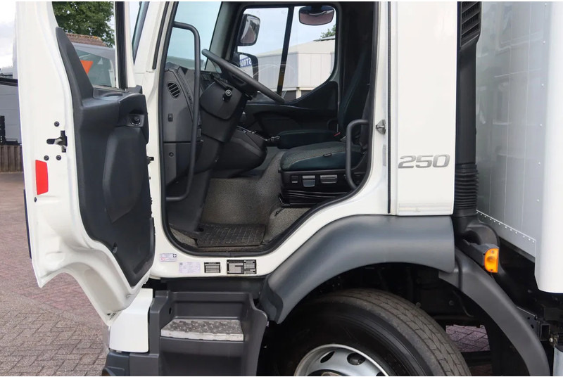 Volvo FL Bak + Dhollandia klep 2000 Kg - Kamion sa zatvorenim sandukom: slika 4 Volvo FL Bak + Dhollandia klep 2000 Kg - Kamion sa zatvorenim sandukom: slika 4