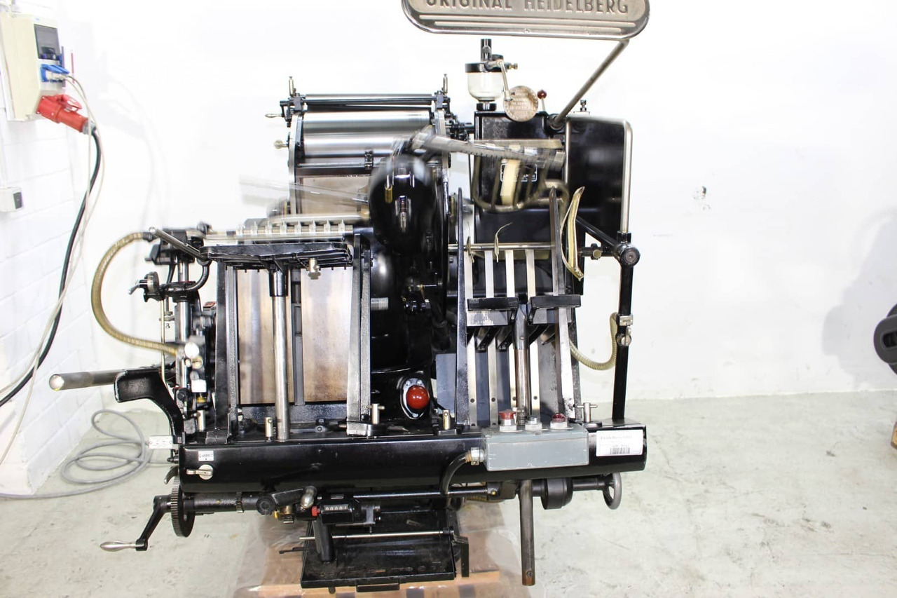 Heidelberg OHT - Mašina za rezanje papira: slika 1 Heidelberg OHT - Mašina za rezanje papira: slika 1