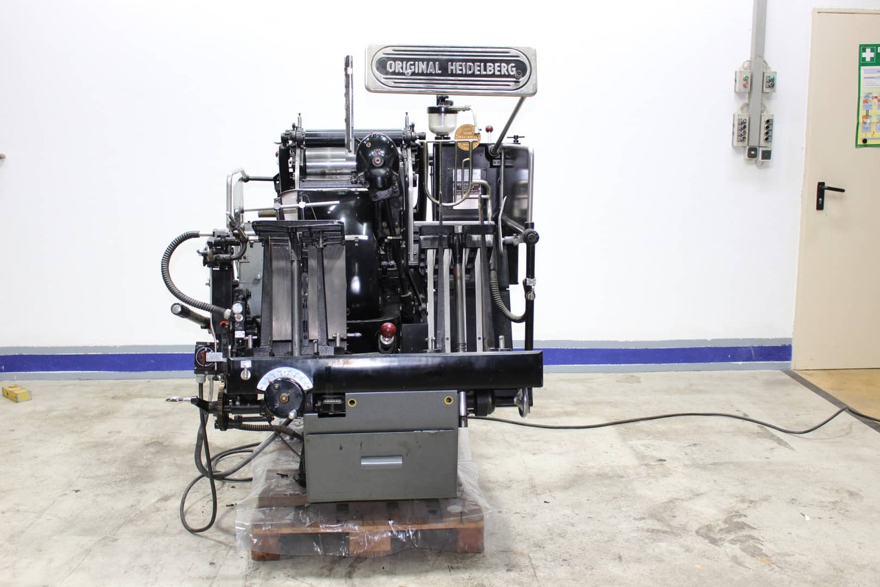 Heidelberg OHT - Mašina za rezanje papira: slika 1 Heidelberg OHT - Mašina za rezanje papira: slika 1