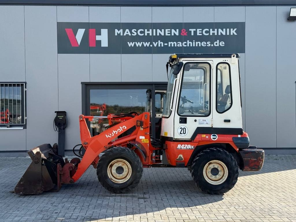 Kubota R 420 - Utovarivač točkaš: slika 1 Kubota R 420 - Utovarivač točkaš: slika 1