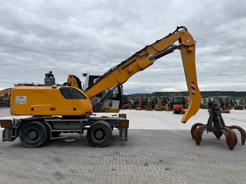 Bager za obradu otpada/ Industrije Liebherr LH 22: slika 6