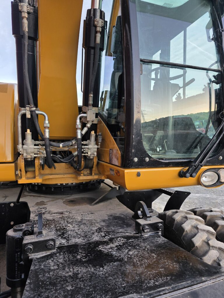 CAT M318D - Bager točkaš: slika 4 CAT M318D - Bager točkaš: slika 4