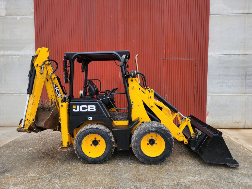 JCB 1CX - Bager utovarivač: slika 1 JCB 1CX - Bager utovarivač: slika 1