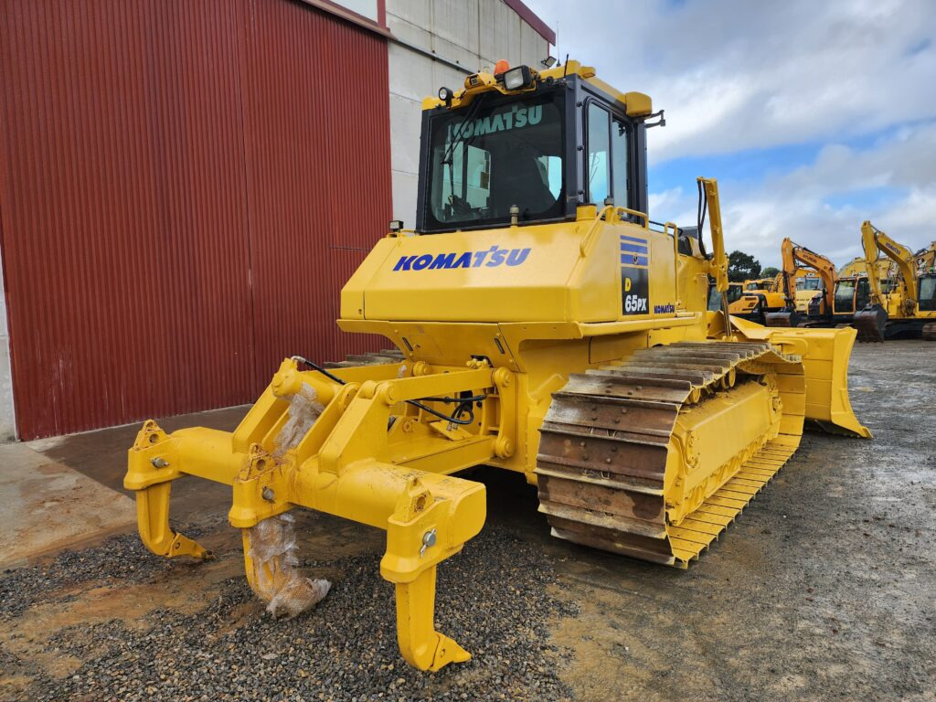 KOMATSU D65PX-17 - Buldožer: slika 2 KOMATSU D65PX-17 - Buldožer: slika 2