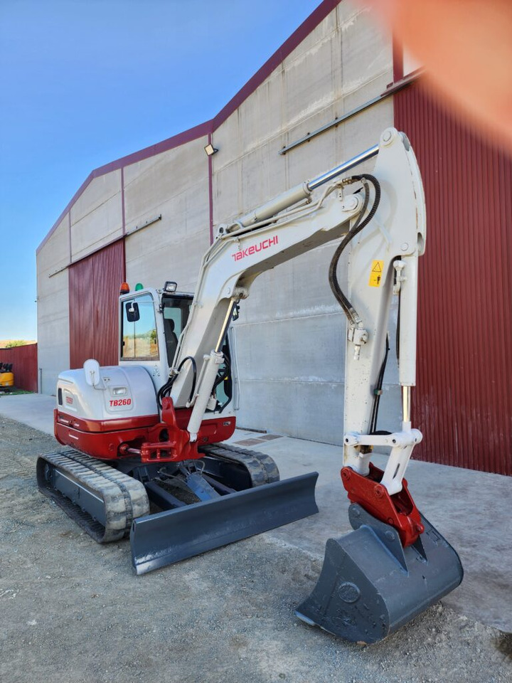 TAKEUCHI TB260 - Mini bager: slika 5 TAKEUCHI TB260 - Mini bager: slika 5