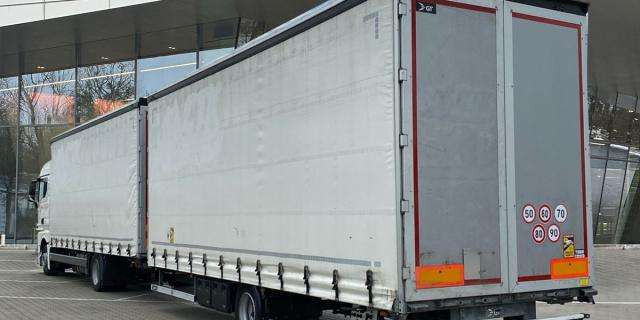 MAN TGX18.470 4x2 LL Retarder (8830) - Kamion sa ceradom: slika 3 MAN TGX18.470 4x2 LL Retarder (8830) - Kamion sa ceradom: slika 3