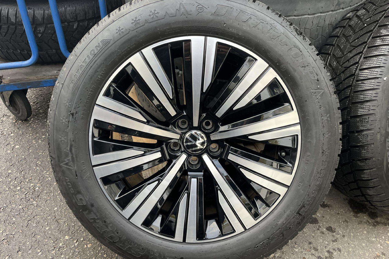 Volkswagen Toureg - Kompletan točak za Automobil: slika 1 Volkswagen Toureg - Kompletan točak za Automobil: slika 1