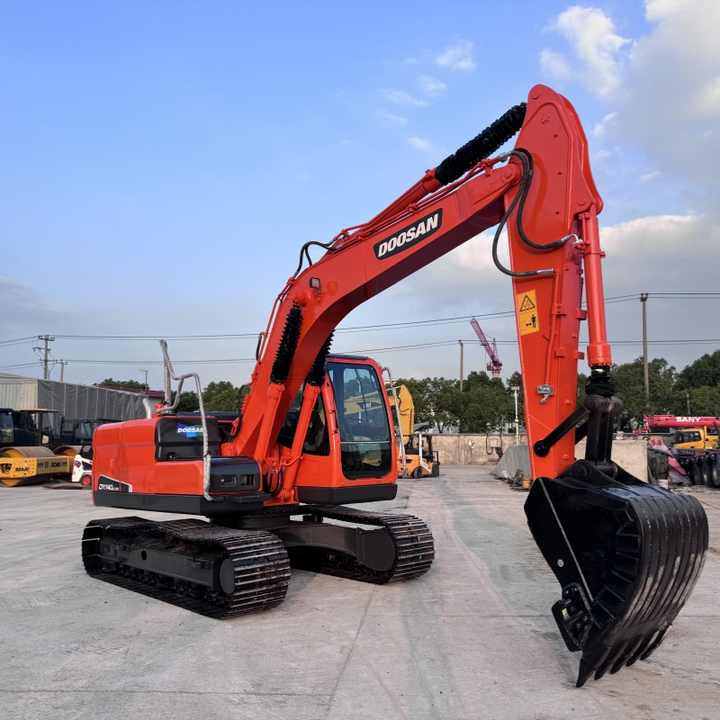 14 Ton Original Korea Used Doosan DX140LC-9c DX 140 150 225 300 Hydraulic Crawler Excavators in Good Condition Doosan140 - Bager: slika 5 14 Ton Original Korea Used Doosan DX140LC-9c DX 140 150 225 300 Hydraulic Crawler Excavators in Good Condition Doosan140 - Bager: slika 5