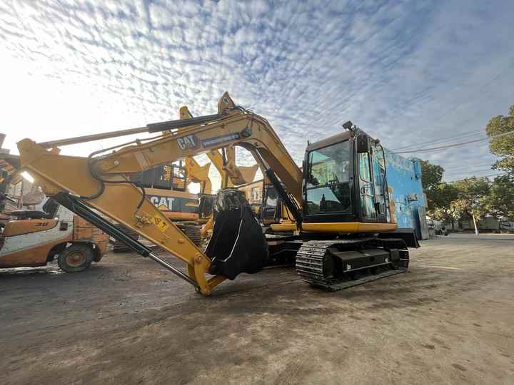 7 Ton Caterpillar Mini Excavator Cat 307c 307d With Rubber Tracks And Hydraulic Blade in Shanghai - Bager guseničar: slika 2 7 Ton Caterpillar Mini Excavator Cat 307c 307d With Rubber Tracks And Hydraulic Blade in Shanghai - Bager guseničar: slika 2