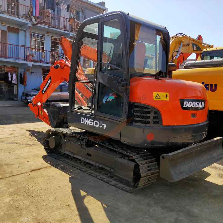 Awesome Performance Korea Imported Small Scale Used Doosan Dh60 Excavator - Bager guseničar: slika 4 Awesome Performance Korea Imported Small Scale Used Doosan Dh60 Excavator - Bager guseničar: slika 4