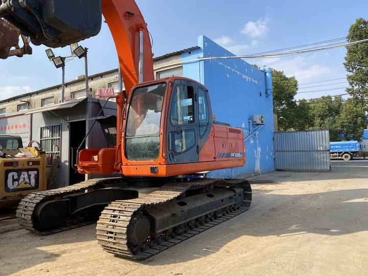 Best Selling DOOSAN excavator machine construction used machinery equipment dx225 DX60 DX70 DH60 DH220 used excavators in stock - Bager: slika 5 Best Selling DOOSAN excavator machine construction used machinery equipment dx225 DX60 DX70 DH60 DH220 used excavators in stock - Bager: slika 5
