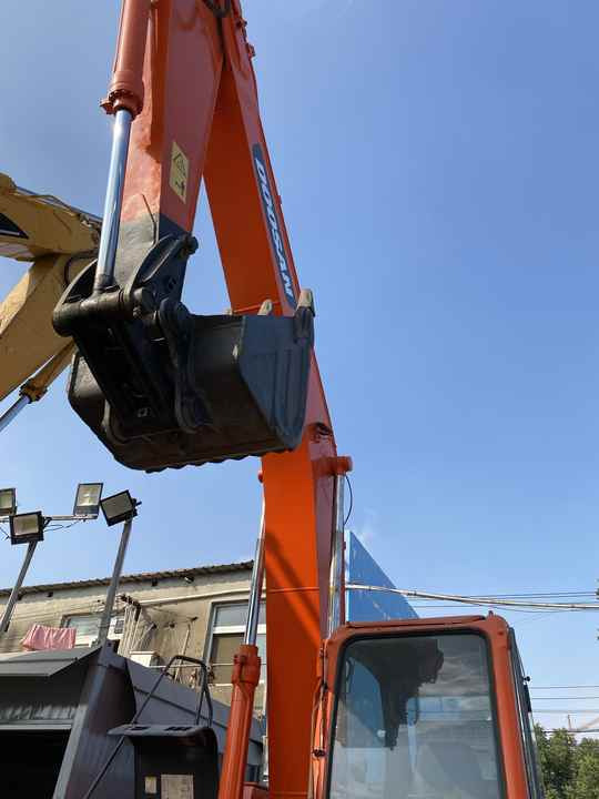 Best Selling DOOSAN excavator machine construction used machinery equipment dx225 DX60 DX70 DH60 DH220 used excavators in stock - Bager: slika 5 Best Selling DOOSAN excavator machine construction used machinery equipment dx225 DX60 DX70 DH60 DH220 used excavators in stock - Bager: slika 5