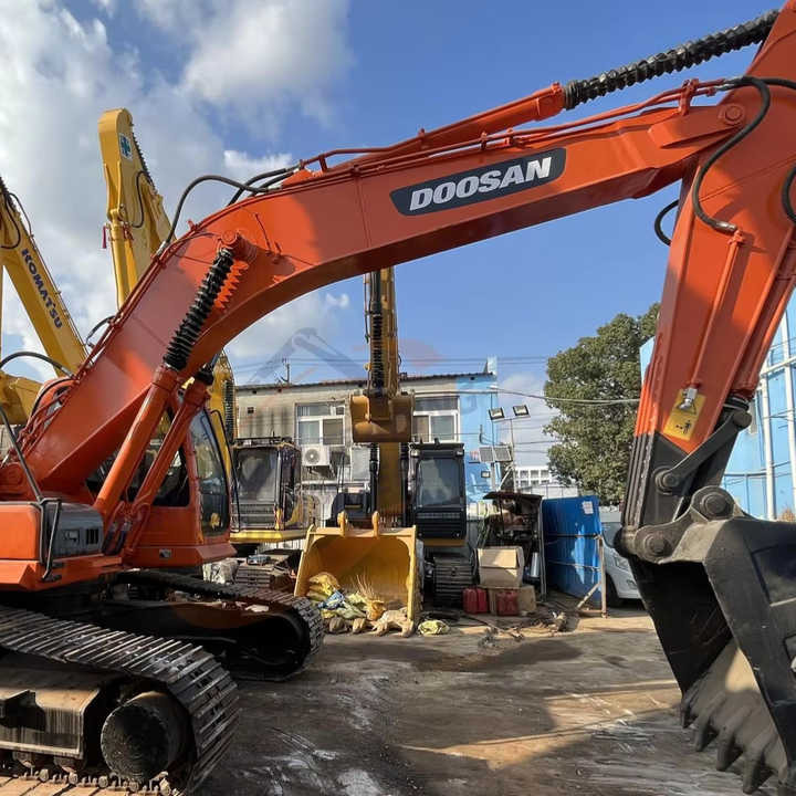 Best Selling DOOSAN excavator machine construction used machinery equipment dx225 DX60 DX70 DH60 DH220 used excavators in stock - Bager: slika 1 Best Selling DOOSAN excavator machine construction used machinery equipment dx225 DX60 DX70 DH60 DH220 used excavators in stock - Bager: slika 1