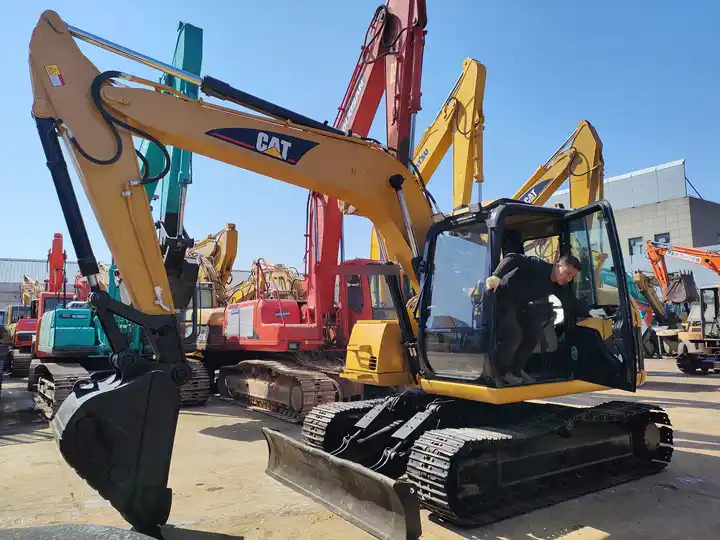 Cheap Price Second Hand Cat 312c Excavator Original Japan Used Cat 312 C Excavator In Good Condition ready to supply - Bager guseničar: slika 4 Cheap Price Second Hand Cat 312c Excavator Original Japan Used Cat 312 C Excavator In Good Condition ready to supply - Bager guseničar: slika 4