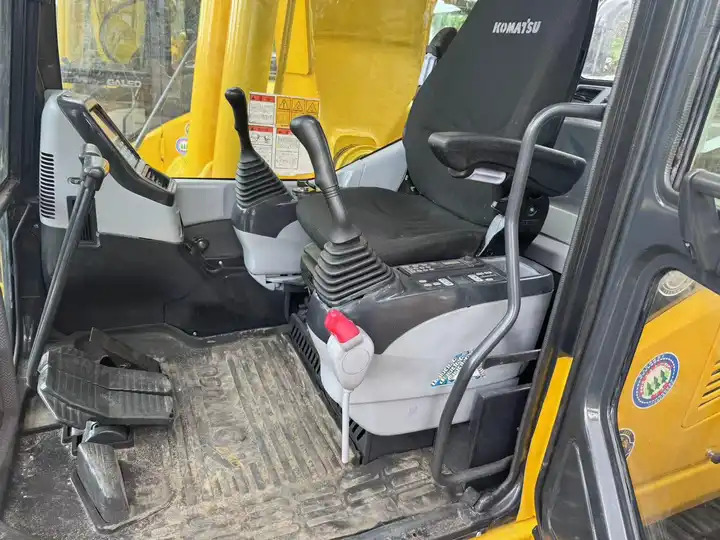 Cheap Used Japan Komatsu PC200-7 PC300 PC350-7 Excavator Used Komatsu 20 Ton Excavator Price PC200 - Bager: slika 4 Cheap Used Japan Komatsu PC200-7 PC300 PC350-7 Excavator Used Komatsu 20 Ton Excavator Price PC200 - Bager: slika 4