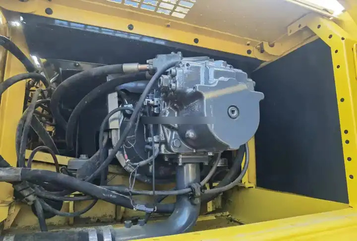 Construction machinery 45 Tons Used Komatsu excavator pc450-8 crawler excavator original Japan Komatsu 450-8 for sale - Bager: slika 3 Construction machinery 45 Tons Used Komatsu excavator pc450-8 crawler excavator original Japan Komatsu 450-8 for sale - Bager: slika 3