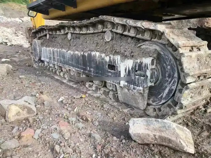 High Quality Used Crawler second hand digger PC800 large Excavator with buckets for sale 80ton Used Crawler second hand digger - Bager guseničar: slika 4 High Quality Used Crawler second hand digger PC800 large Excavator with buckets for sale 80ton Used Crawler second hand digger - Bager guseničar: slika 4