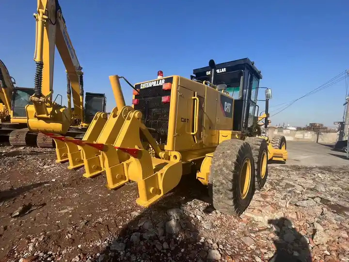 High quality CAT 140k Used motor grader original cat motor grader 140k in cheap price on sale - Grejder: slika 4 High quality CAT 140k Used motor grader original cat motor grader 140k in cheap price on sale - Grejder: slika 4