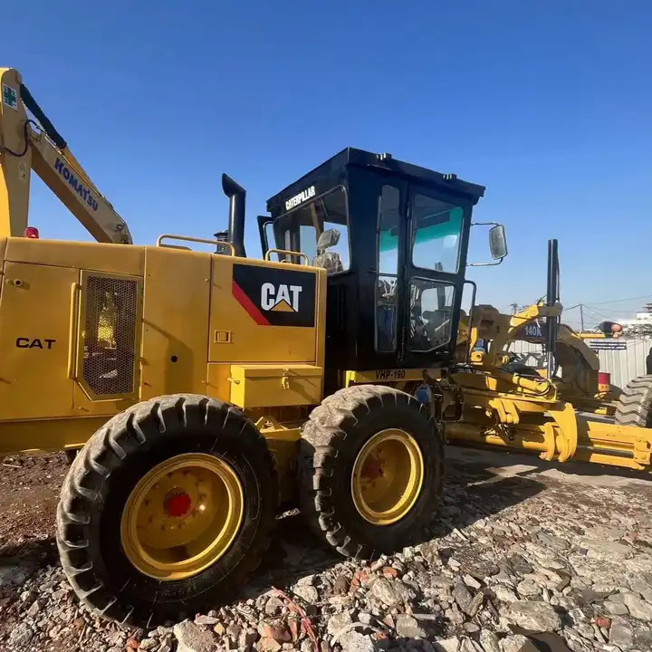 High quality CAT 140k Used motor grader original cat motor grader 140k in cheap price on sale - Grejder: slika 1 High quality CAT 140k Used motor grader original cat motor grader 140k in cheap price on sale - Grejder: slika 1