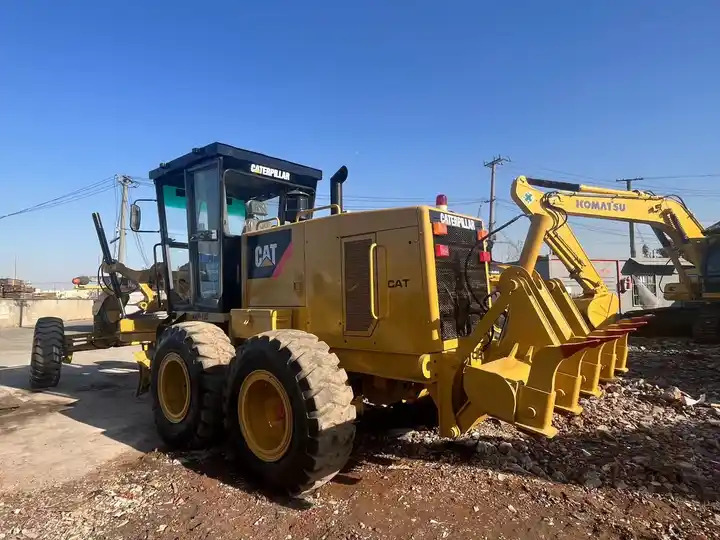 High quality CAT 140k Used motor grader original cat motor grader 140k in cheap price on sale - Grejder: slika 3 High quality CAT 140k Used motor grader original cat motor grader 140k in cheap price on sale - Grejder: slika 3