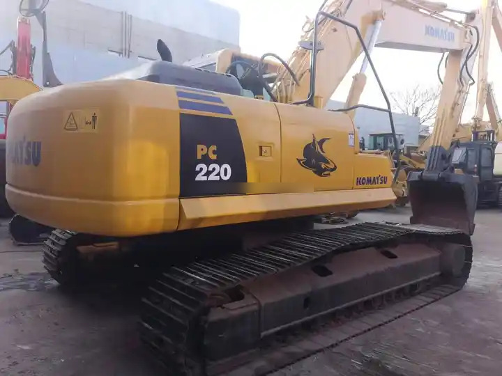 High quality Japan original Used excavator Komatsu PC 200 Used Komatsu PC200 Excavator PC 220-8 220- 8 good condition on sale - Bager guseničar: slika 4 High quality Japan original Used excavator Komatsu PC 200 Used Komatsu PC200 Excavator PC 220-8 220- 8 good condition on sale - Bager guseničar: slika 4