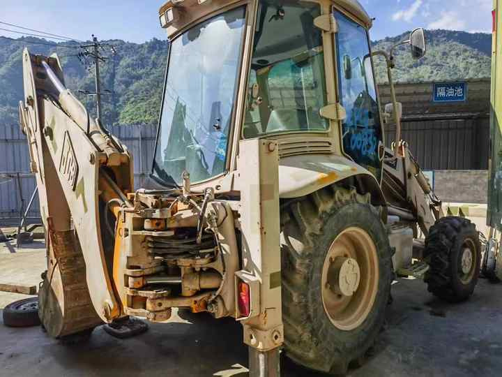 Hot sale Backhoe loader JCB 3CX 4*4 tlb loader UKmade, used cheap JCB 3CX retro loader and digger in good condition - Bager utovarivač: slika 2 Hot sale Backhoe loader JCB 3CX 4*4 tlb loader UKmade, used cheap JCB 3CX retro loader and digger in good condition - Bager utovarivač: slika 2