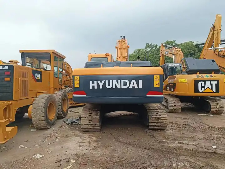 Hyundai 220LC-9s excavator Cheap Price Used large Excavator 22 Ton Hydraulic Digger Crawler in China - Bager guseničar: slika 3 Hyundai 220LC-9s excavator Cheap Price Used large Excavator 22 Ton Hydraulic Digger Crawler in China - Bager guseničar: slika 3