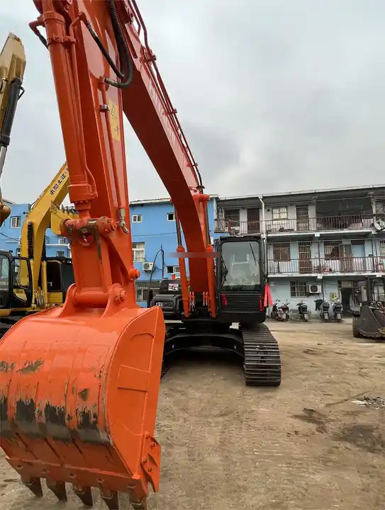 New Arrival second hand ZX200-3G Hitachi 20 Ton Crawler Excavator Used japan Hitachi zx200 excavator For Sale - Bager guseničar: slika 5 New Arrival second hand ZX200-3G Hitachi 20 Ton Crawler Excavator Used japan Hitachi zx200 excavator For Sale - Bager guseničar: slika 5