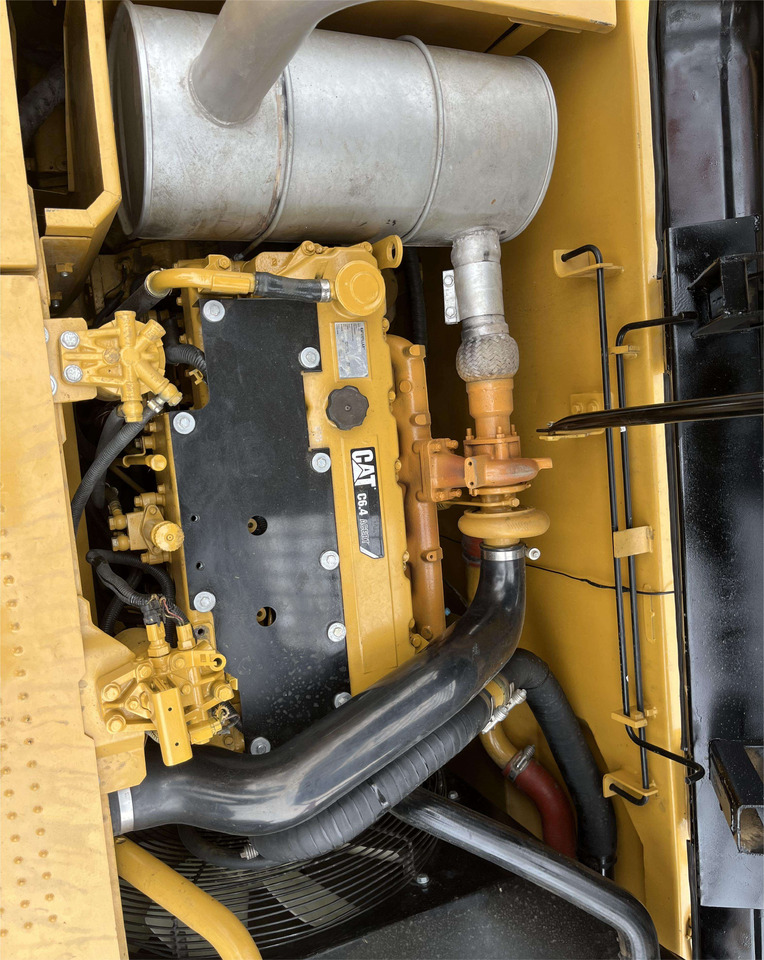 Second Hand Cat Excavator CAT 320D Japan Used Construction Machine 20ton Excavator cat320d - Bager: slika 2 Second Hand Cat Excavator CAT 320D Japan Used Construction Machine 20ton Excavator cat320d - Bager: slika 2