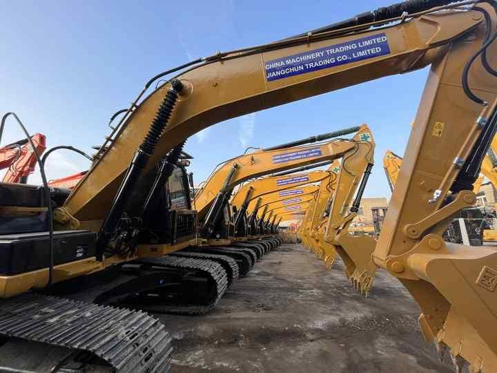 Second Hand Large Excavator CAT 320D 320d2 Caterpillar 20 Ton Used Crawler Excavator Caterpillar 320 Excavators - Bager: slika 3 Second Hand Large Excavator CAT 320D 320d2 Caterpillar 20 Ton Used Crawler Excavator Caterpillar 320 Excavators - Bager: slika 3