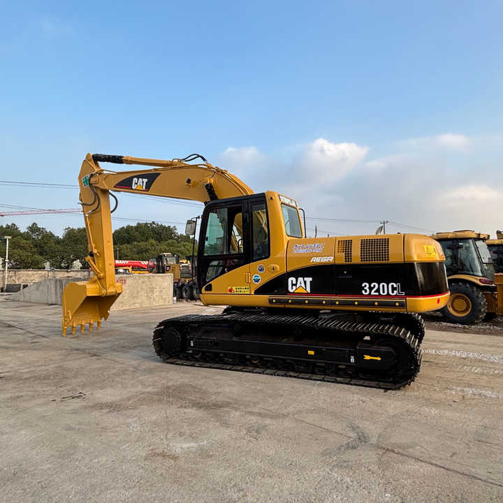 Selling Original Japanese Second-hand Cat 320C Excavator 20 Tons Caterpillar 320CL Excavator at Low Price - Bager guseničar: slika 1 Selling Original Japanese Second-hand Cat 320C Excavator 20 Tons Caterpillar 320CL Excavator at Low Price - Bager guseničar: slika 1