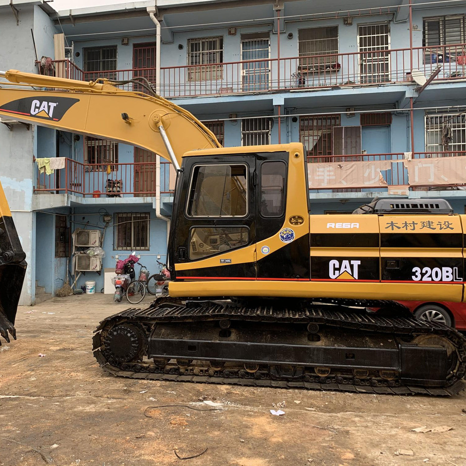 Used CAT Excavator 320B 320BL 320C 320CL 320D 320D2 320D2L Made In Japan - Bager guseničar: slika 1 Used CAT Excavator 320B 320BL 320C 320CL 320D 320D2 320D2L Made In Japan - Bager guseničar: slika 1