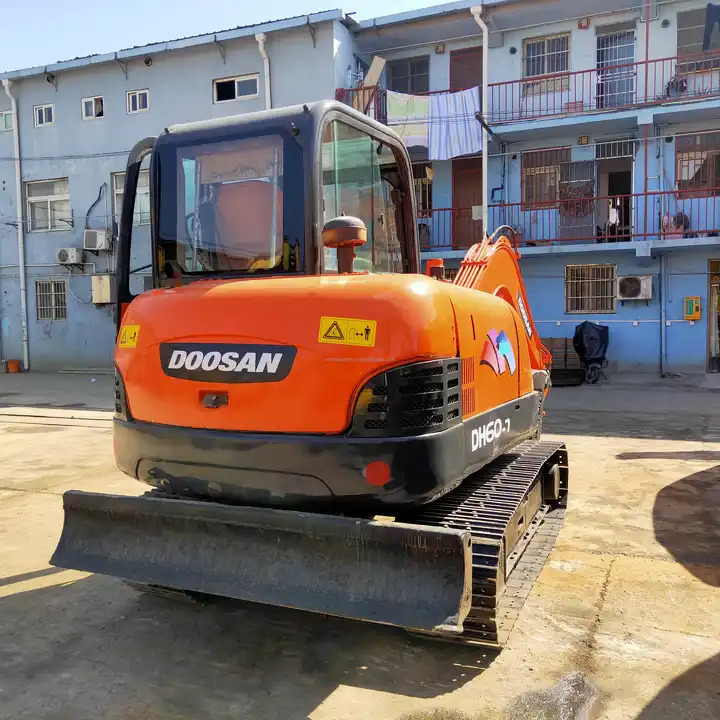 Used Doosan dh60-7 Excavator 100% Korea Used Mini Hydraulic Excavator Low Working Hours Low Price for sale - Bager guseničar: slika 3 Used Doosan dh60-7 Excavator 100% Korea Used Mini Hydraulic Excavator Low Working Hours Low Price for sale - Bager guseničar: slika 3