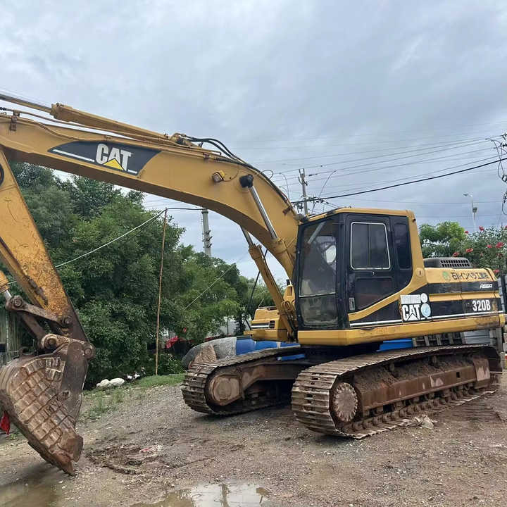 Used Excavator Cat 320bl Best Second Hand Excavator Caterpillar 320 320d 320b for Sale in Shanghai - Bager guseničar: slika 2 Used Excavator Cat 320bl Best Second Hand Excavator Caterpillar 320 320d 320b for Sale in Shanghai - Bager guseničar: slika 2