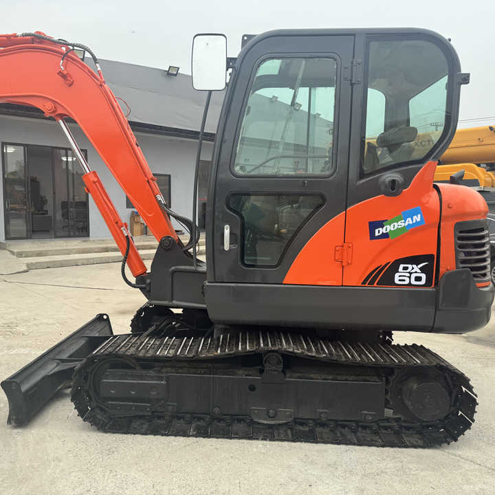 Used Excavator Doosan Dx60 Excavators Mini Machinery Doosan Dx60 Dx80 Dx75 for Sale - Bager guseničar: slika 1 Used Excavator Doosan Dx60 Excavators Mini Machinery Doosan Dx60 Dx80 Dx75 for Sale - Bager guseničar: slika 1