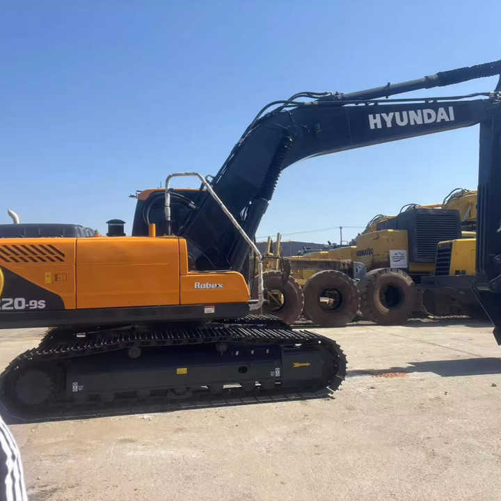 Used Good Quality Excavator Korea Hyundai 225LC-9T 225Lc-7 220LC-9S 150Lc-7 Good Quality for Sale at Low Price - Bager: slika 1 Used Good Quality Excavator Korea Hyundai 225LC-9T 225Lc-7 220LC-9S 150Lc-7 Good Quality for Sale at Low Price - Bager: slika 1