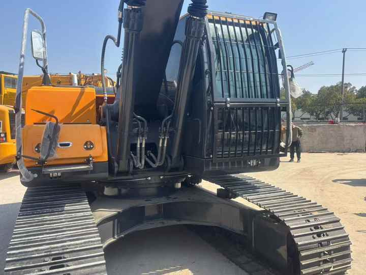 Used Good Quality Excavator Korea Hyundai 225LC-9T 225Lc-7 220LC-9S 150Lc-7 Good Quality for Sale at Low Price - Bager: slika 4 Used Good Quality Excavator Korea Hyundai 225LC-9T 225Lc-7 220LC-9S 150Lc-7 Good Quality for Sale at Low Price - Bager: slika 4