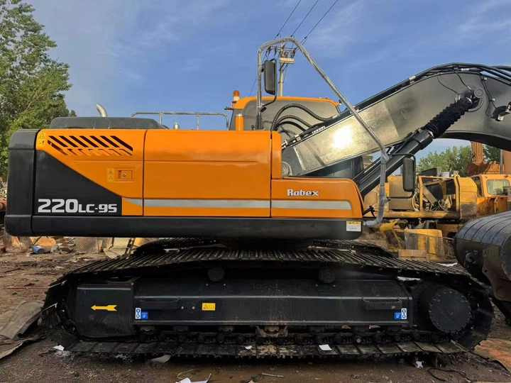 Used Good Quality Excavator Korea Hyundai 225LC-9T 225Lc-7 220LC-9S 150Lc-7 Good Quality for Sale at Low Price - Bager: slika 3 Used Good Quality Excavator Korea Hyundai 225LC-9T 225Lc-7 220LC-9S 150Lc-7 Good Quality for Sale at Low Price - Bager: slika 3