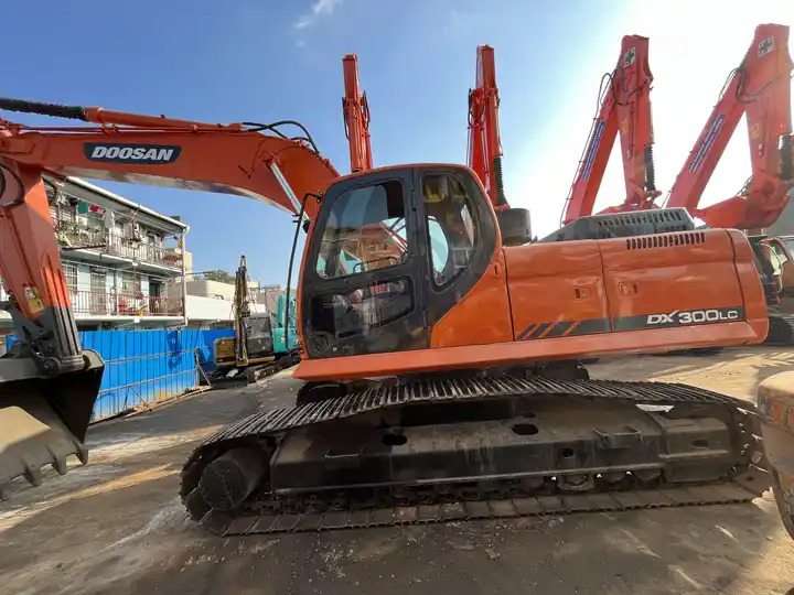Bager guseničar Used Machinery Doosan300 dx300lc Hydraulic Crawler Backhoe Digger 30ton Used Excavator Doosan DX300LC: slika 7