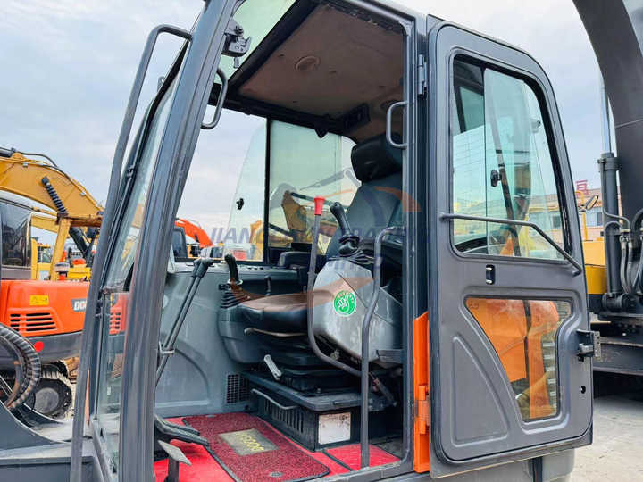 Used excavator doosan dx60 excavators earth-moving machinery doosan dx60 dx80 dx75 dx225 dh60 dh60-7for sale - Bager guseničar: slika 4 Used excavator doosan dx60 excavators earth-moving machinery doosan dx60 dx80 dx75 dx225 dh60 dh60-7for sale - Bager guseničar: slika 4