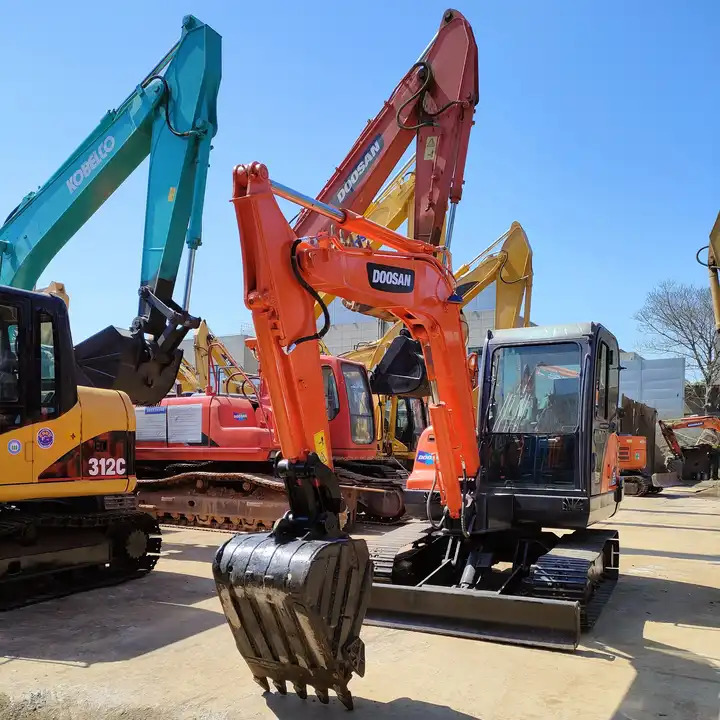 Used excavator doosan dx60 excavators earth-moving machinery doosan dx60 dx80 dx75 dx225 for sale - Bager guseničar: slika 1 Used excavator doosan dx60 excavators earth-moving machinery doosan dx60 dx80 dx75 dx225 for sale - Bager guseničar: slika 1