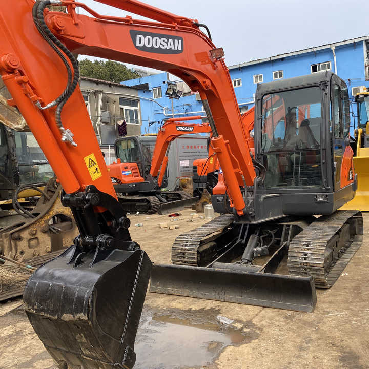 Used excavator doosan dx60 excavators earth-moving machinery doosan dx60 dx80 dx75 dx225 for sale - Bager guseničar: slika 1 Used excavator doosan dx60 excavators earth-moving machinery doosan dx60 dx80 dx75 dx225 for sale - Bager guseničar: slika 1