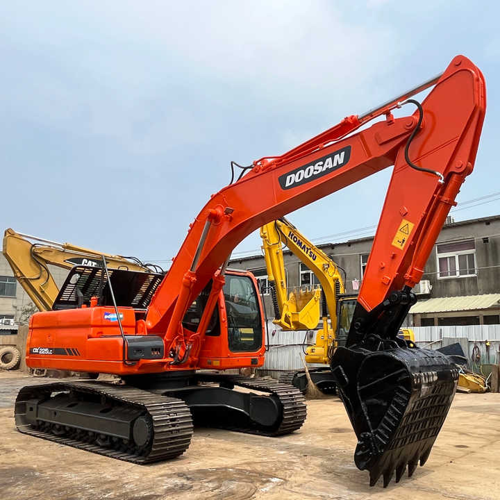 Used excavator doosan dx60 excavators earth-moving machinery doosan dx60 dx80 dx75 dx225 for sale - Bager guseničar: slika 1 Used excavator doosan dx60 excavators earth-moving machinery doosan dx60 dx80 dx75 dx225 for sale - Bager guseničar: slika 1