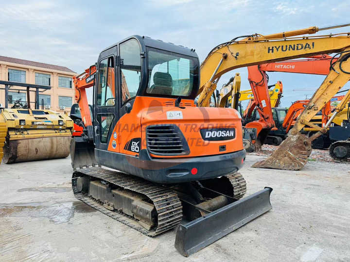 Used excavator doosan dx60 excavators earth-moving machinery doosan dx60 dx80 dx75 dx225 for sale - Bager guseničar: slika 5 Used excavator doosan dx60 excavators earth-moving machinery doosan dx60 dx80 dx75 dx225 for sale - Bager guseničar: slika 5